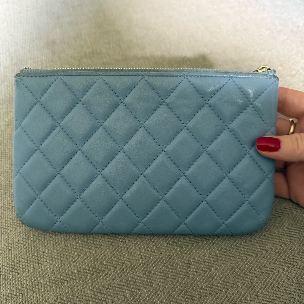 Chanel Blue Quilted O pouch clutch - Picture 3 of 15